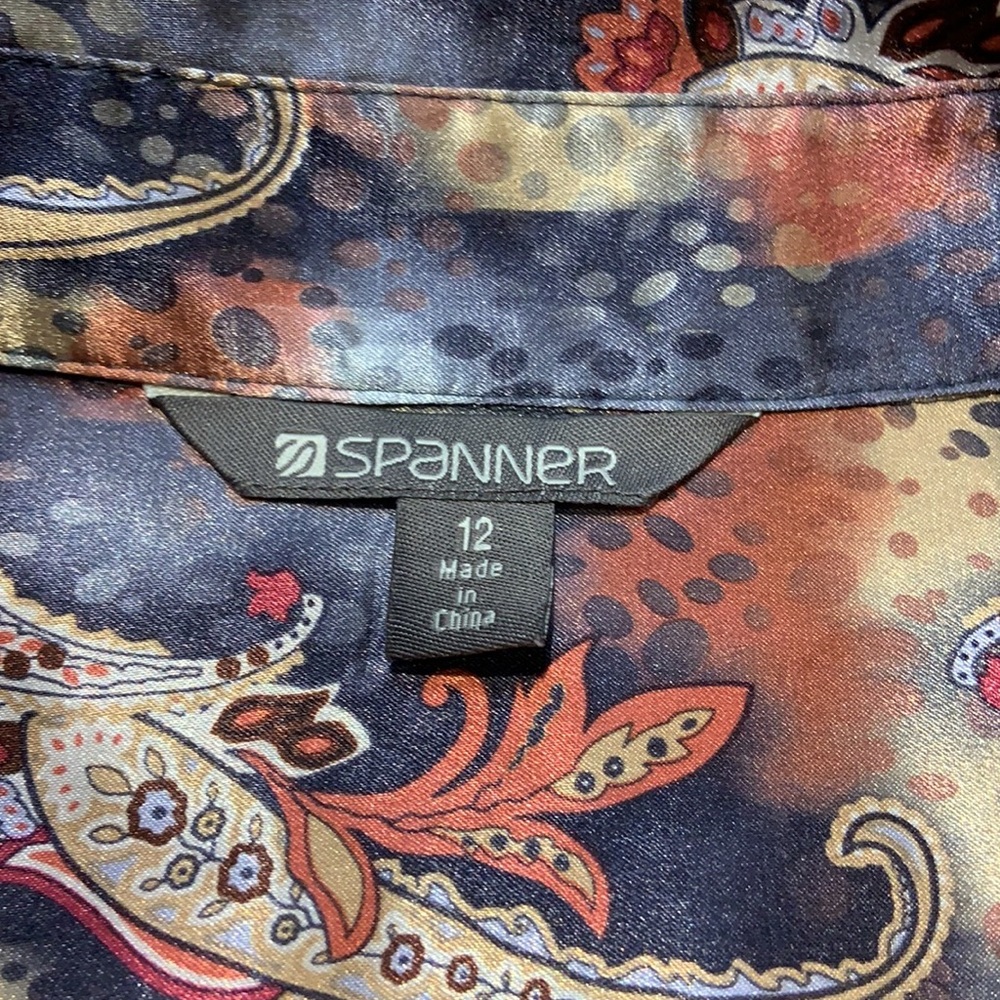 Spanner shiny fun patterned button down top - Picture 11 of 15